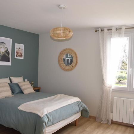 Les Rougemonts Eucalyptus Hotell Champguyon Exteriör bild