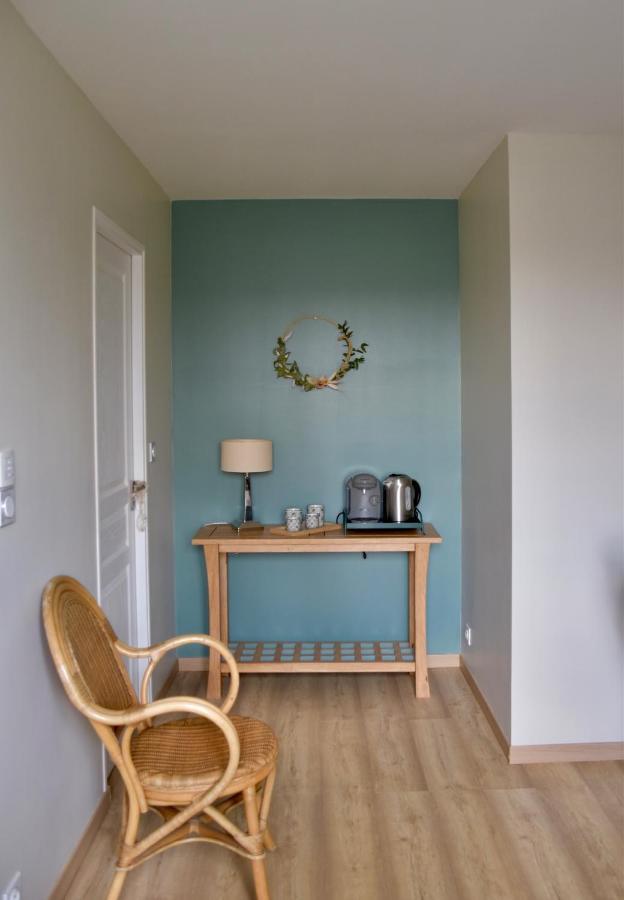 Les Rougemonts Eucalyptus Hotell Champguyon Exteriör bild